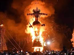 Dussehra 2025: India Marks Triumph of Good Over Evil with Ramlila and Ravana Effigies